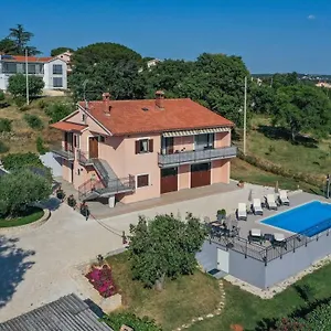https://kuca-legovic.in-istria.net
